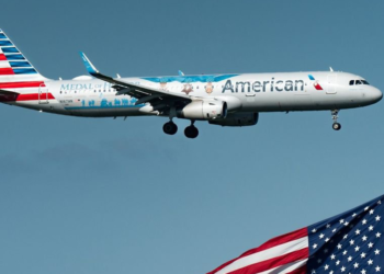 American Airlines, ABD'deki tüm uçuşlarını durdurdu