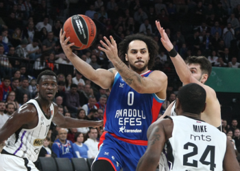 Anadolu Efes- Partizan: 86-77
