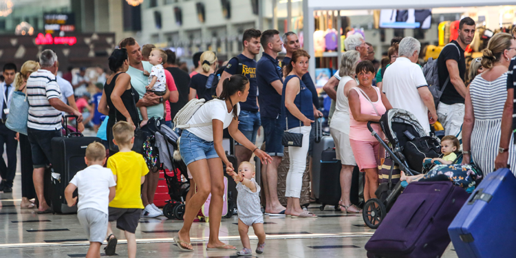 Antalya'da 2025 hedefi 18 milyon turist