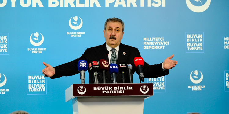 Asgari ücret yılda iki kez tespit edilmelidir