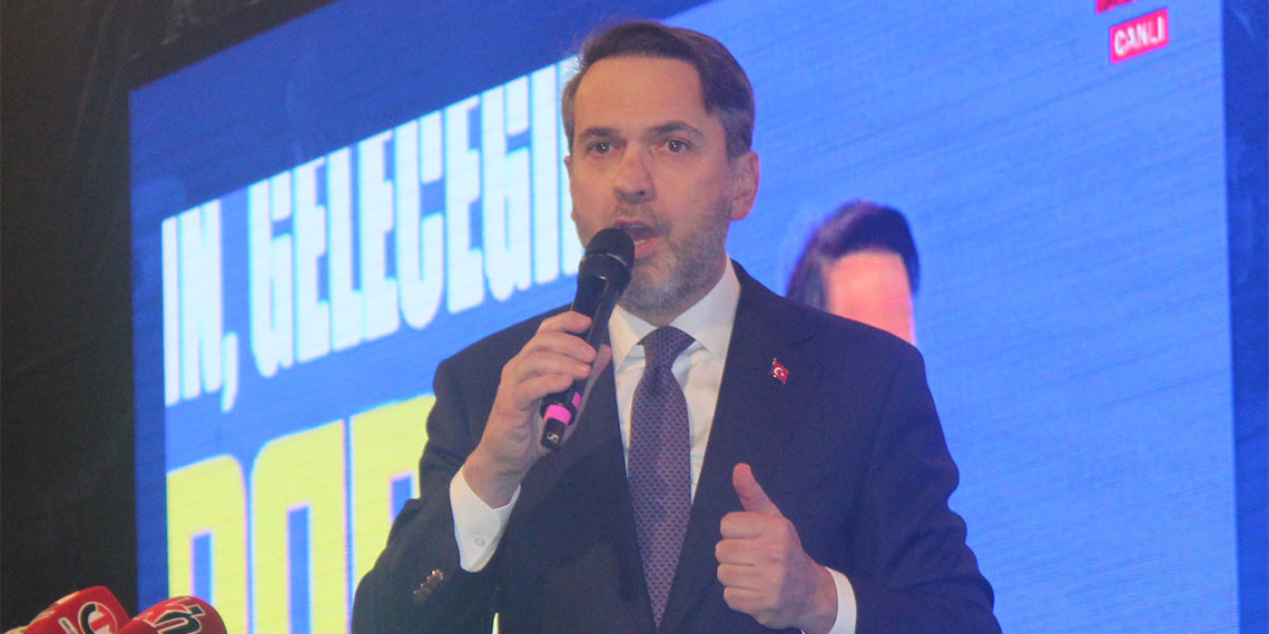 Enerji ve Tabii Kaynaklar Bakanı Alparslan Bayraktar, “Dünyada 415 tane nükleer reaktör var. Efendim, Türkiye nükleer yapmasın. Muhalefetin söylemlerini biliyorsunuz. Muhalefetin halen anlamadığı bir şey var. Dünyadaki bütün gelişmiş ülkeler nükleere sırt çeviriyor. Türkiye nükleer yapmaya çalışıyor” dedi.