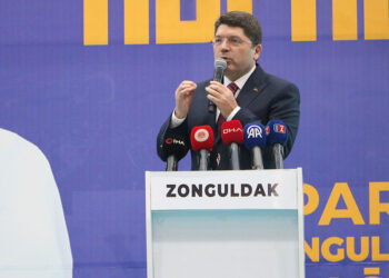 Darbecilerin onay verdiği bir anayasa ile yönetiliyoruz