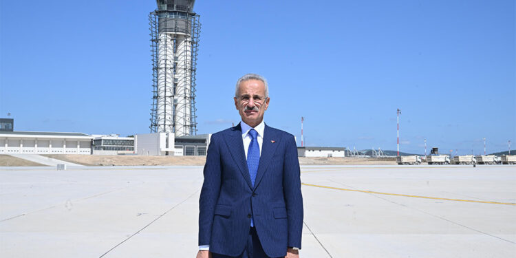 2'nci pist ile Sabiha Gökçen Havalimanı'nda yolcu ve yük trafiği arttı