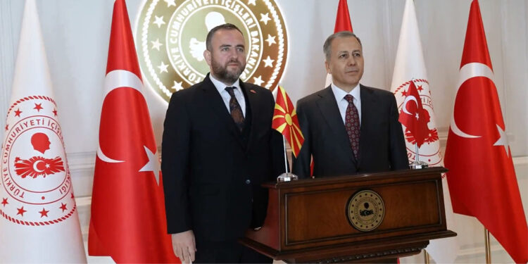 Bakan Yerlikaya, Kuzey Makedonya İçişleri Bakanı ile görüştü