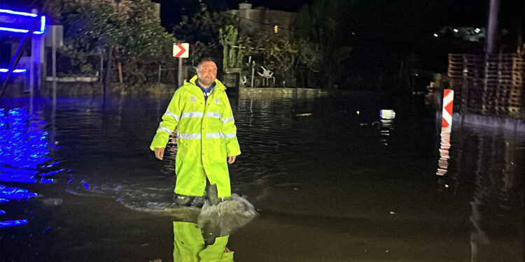 Bodrum'da sel baskını; 11'den fazla evi su bastı