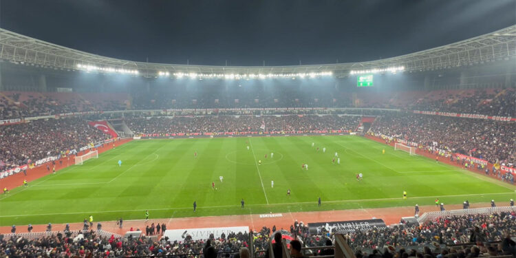 Bölgesel Amatör Lig'de taraftar rekoru, Eskişehirspor’da