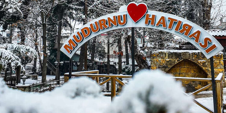 Bolu'da 4 ilçede eğitime kar engeli