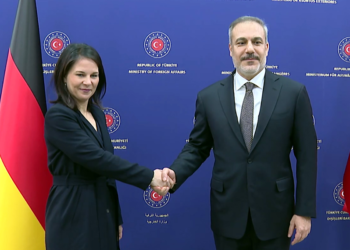 Bakan Fidan, Almanya Dışişleri Bakanı Baerbock ile bir araya geldi