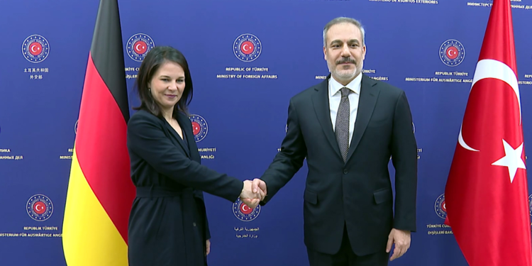 Bakan Fidan, Almanya Dışişleri Bakanı Baerbock ile bir araya geldi