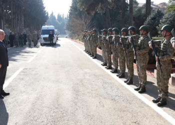 Bakan Güler, 2'nci Zırhlı Tugay Komutanlığını ziyaret etti