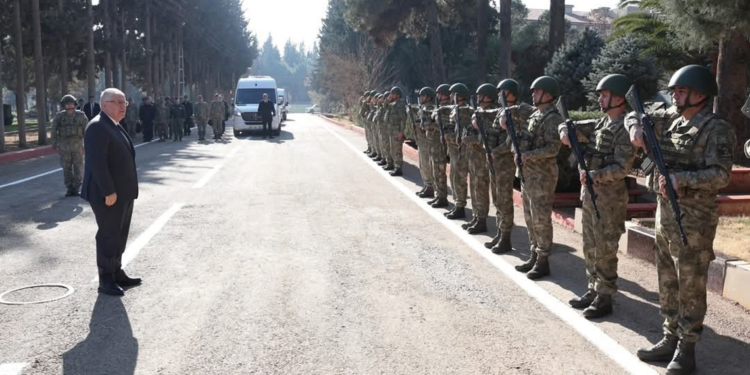 Bakan Güler, 2'nci Zırhlı Tugay Komutanlığını ziyaret etti