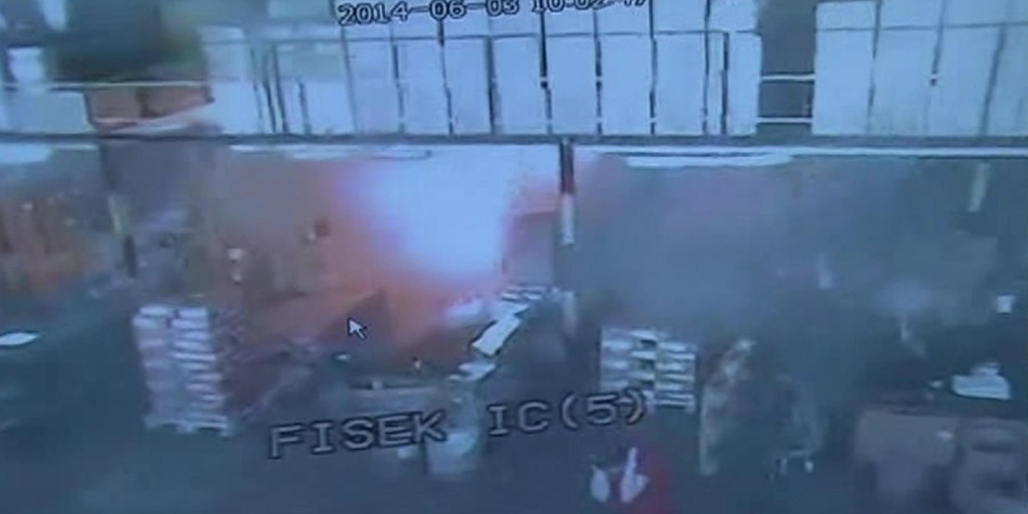 Balıkesir'de patlayıcı üreten fabrikada patlama meydana geldi. Patlamada ölü ve yaralılar olduğu bildirildi.