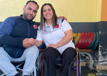 Bedensel engelli milli halterciler, sporda aşkı buldu