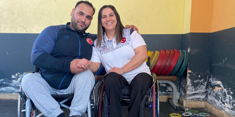 Bedensel engelli milli halterciler, sporda aşkı buldu