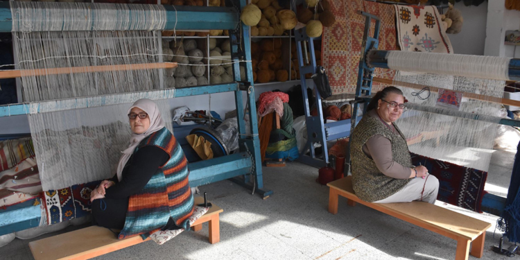 Bergamalı kadınlar ata mirası halıcılığa sahip çıkıyor