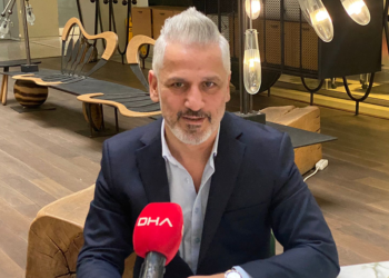 Bilgehan Demir'den büyük iddia: Muhammed Ali madalyasını nehre atmadı