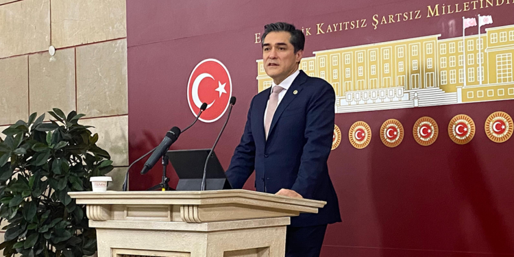 Bu asgari ücretle, Türkiye şartlarında geçinebilmek mümkün değil