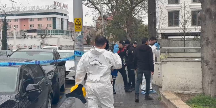 Büyükçekmece'de apartman otoparkında ceset bulundu