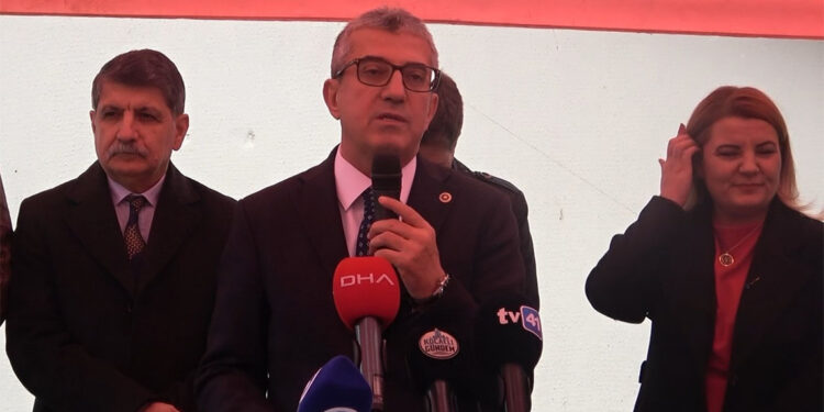 Kötü dilde değil hizmette yarışalım