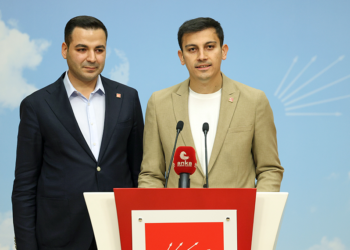 CHP Gençlik Kolları'nda devir teslim töreni