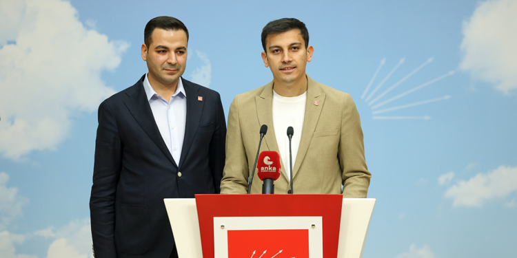 CHP Gençlik Kolları'nda devir teslim töreni