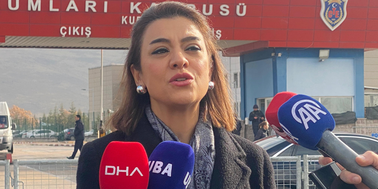 CHP'li Taşcıer, tutuklu DİSK Genel Başkan Yardımcısı'nı ziyaret etti