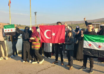 Cilvegözü Gümrük Kapısı'nda kutlama