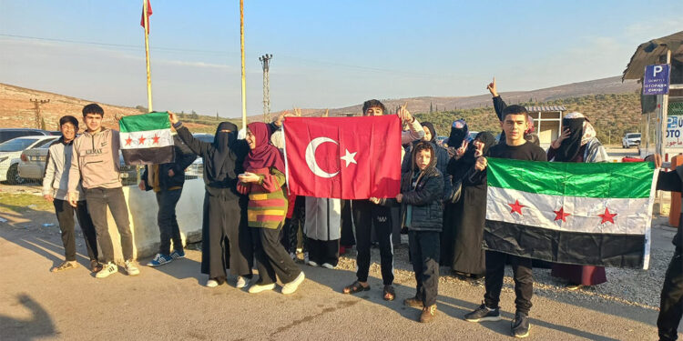 Cilvegözü Gümrük Kapısı'nda kutlama