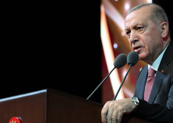Gelenekli sanatlarımızı muhafaza etmeliyiz