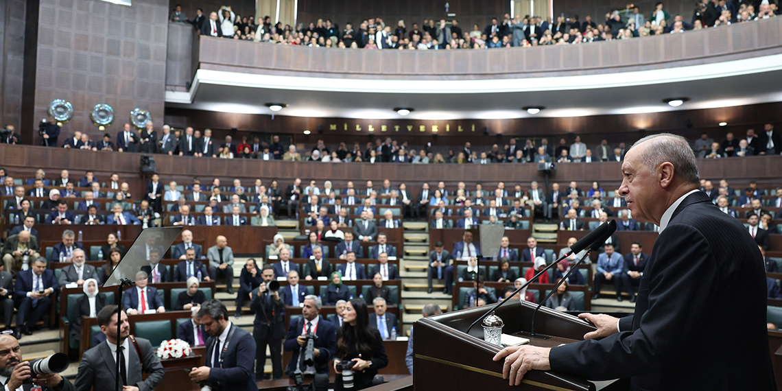 Cumhurbaşkanı Recep Tayyip Erdoğan asgari ücret ile ilgili, "Çalışanlarımızı enflasyona ezdirmeme sözümüze bir kez daha sadık kaldık" dedi.
