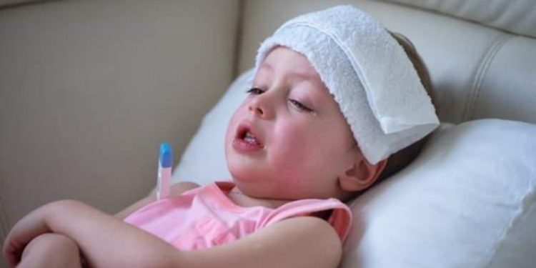 Çocukların yüzde 90'ı 2 yaşına kadar en az bir kez enfekte oluyor