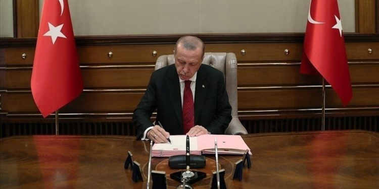 Cumhurbaşkanı Erdoğan imzasıyla 14 üniversiteye rektör atandı