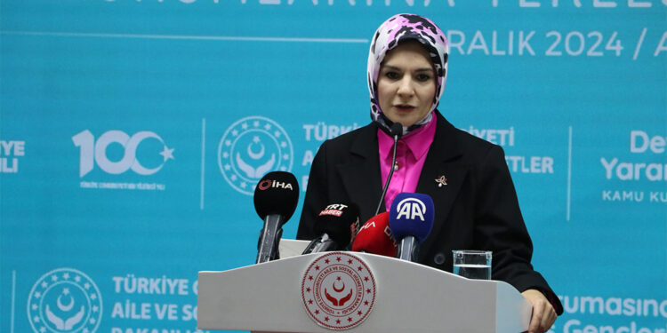 Devlet korumasında yetişen 718 genç kamuya atandı