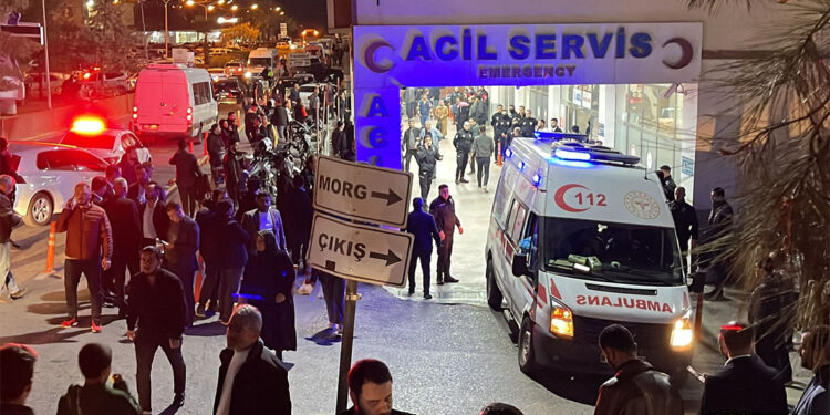 Düğünde maganda kurşunuyla öldü