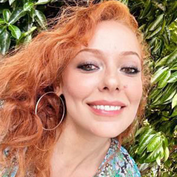 Oyun yazarı Balca Yücesoy, Oscar Wilde’ın dünyaca ünlü eseri Dorian Gray’in portresini tiyatroya uyarladı. Dorian Gray’in Sofrası isimli oyun 16 Şubat 2025 'te prömiyer yapmaya hazırlanıyor.