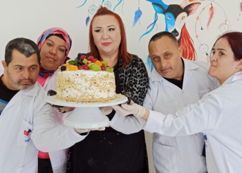 Down sendromlular yeni yıl pastası hazırladı