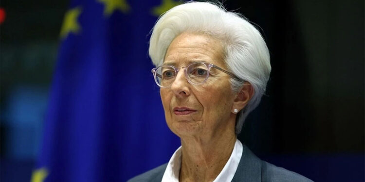 Ekonomik büyümeye yönelik riskler artıyor