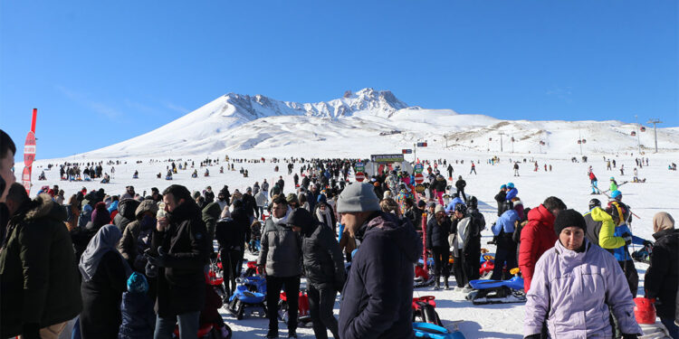 Erciyes'te yılbaşı rezervasyonları yüzde 100'e ulaştı
