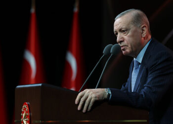 Cumhurbaşkanı Erdoğan'dan helikopter kazası şehitlerine başsağlığı mesajı