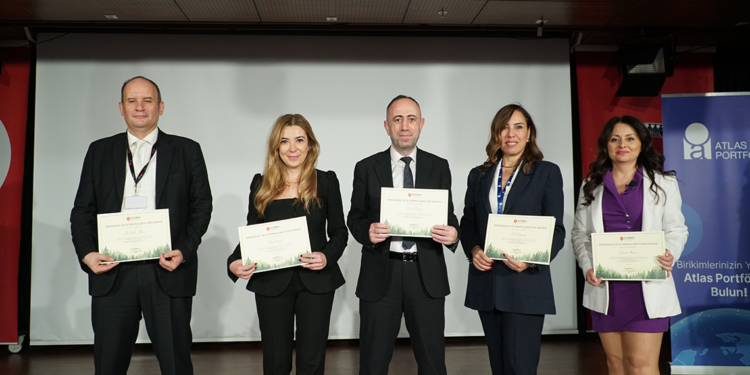 Ekonomi Zirvesi’nde 2025 öngörüleri masaya yatırıldı