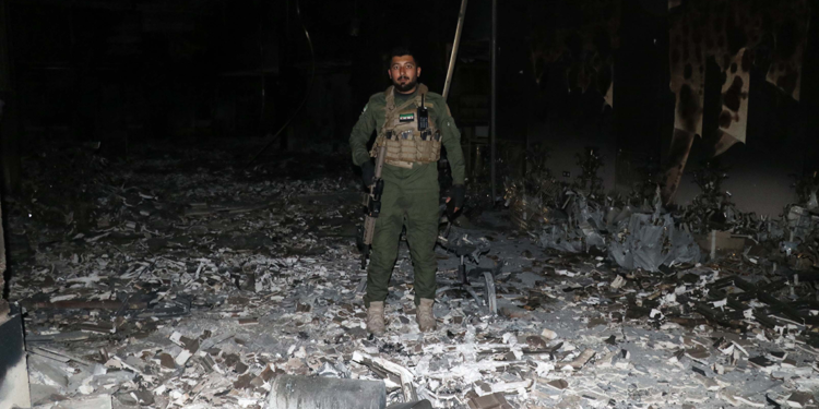 Esad'ın sarayı yakıldı, eşyalar alındı