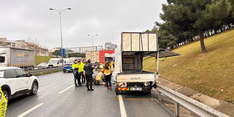 Esenyurt'ta zincirleme kaza; 3 kişi yaralandı