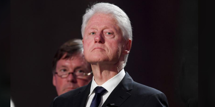 Eski ABD Başkanı Bill Clinton hastaneye kaldırıldı