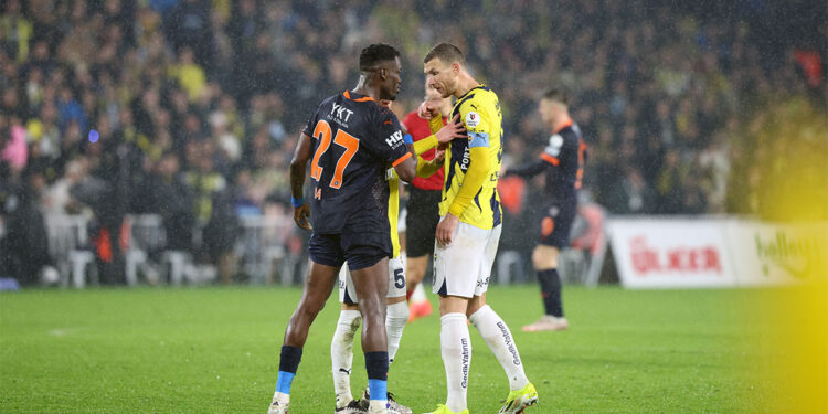 Edin Dzeko ve tüm takım arkadaşlarımdan özür dilerim