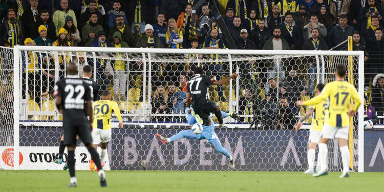 Sanki Türkiye Galatasaray'ın mahkumu