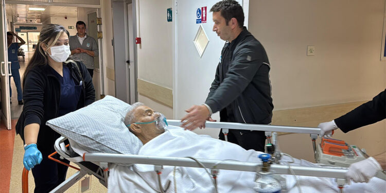 Ferdi Tayfur ambulans uçakla Antalya'ya sevk edildi
