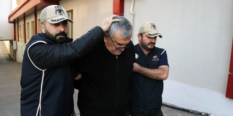 FETÖ'den aranan emniyet müdürü yakalandı