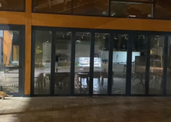 Fatih'te eski sevgilisinin falçatalı saldırısına uğradı