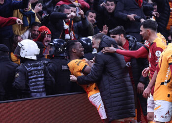 Galatasaray çok fazla mücadele etti hak ettiği puanı aldı