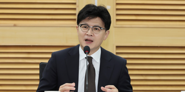 Güney Kore Devlet Başkanı'na kendi partisi de desteği çekti